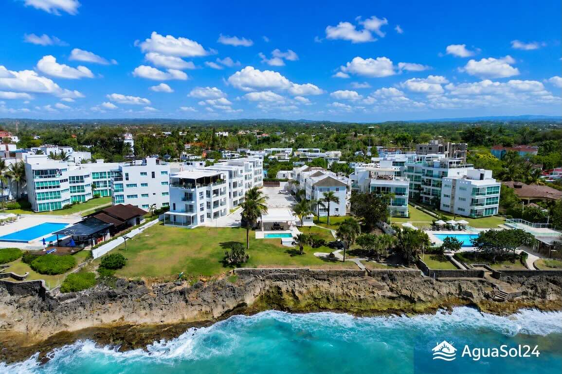 Oceanfront 1-Bedroom Condo for Sale in Playa Laguna photo 4