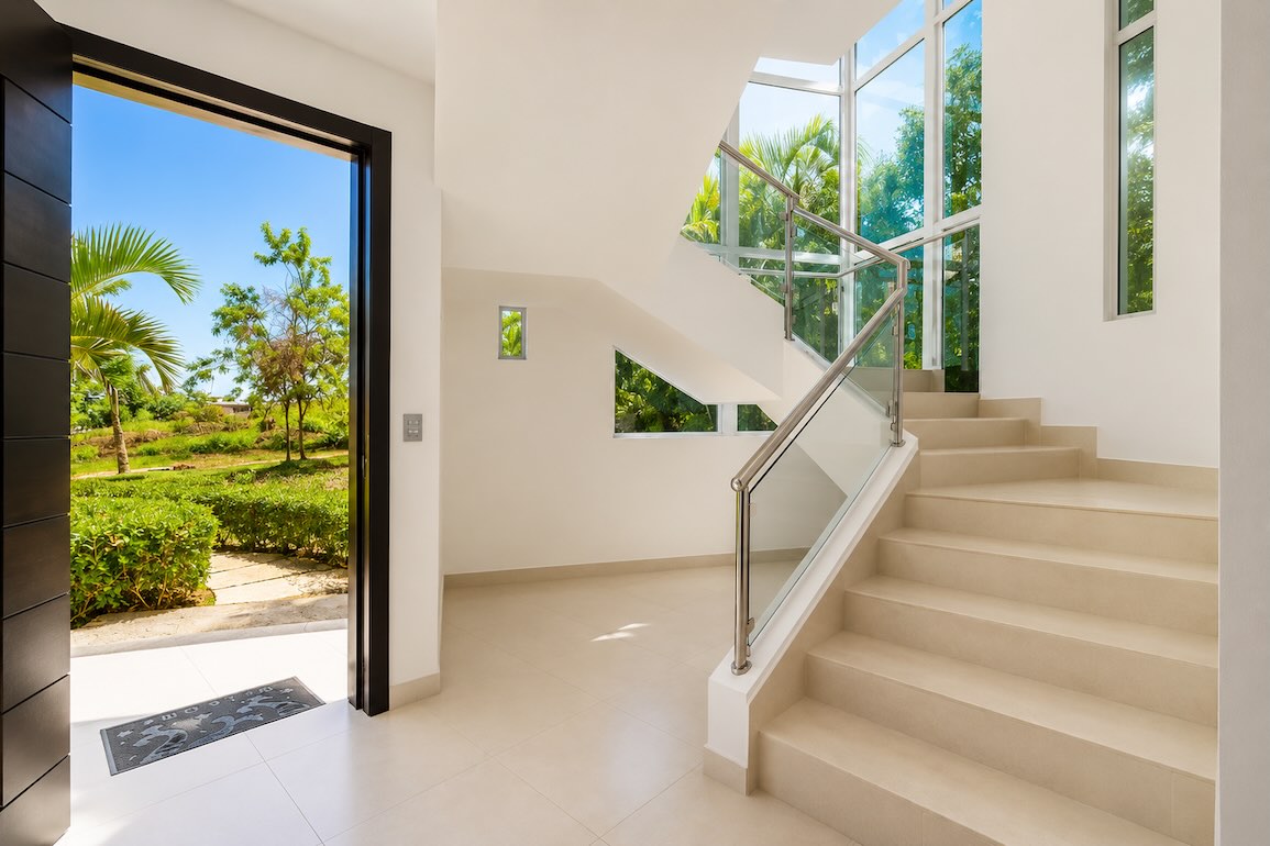 Luxury 6-Bedroom Villa for Sale in Sosua Gated Community photo 3