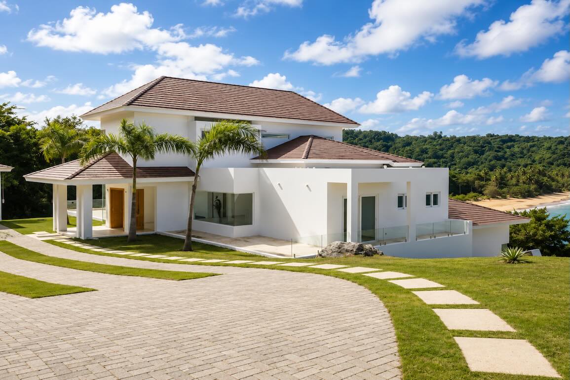 Beachfront Mansion for Sale in Las Terrenas – Cap El Limon photo 2